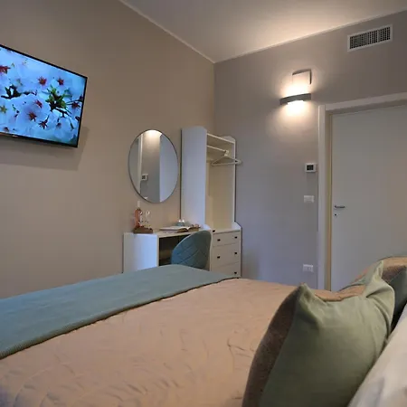 La Finestra Sul Campanile Luxury & Loft Vendégház Bari