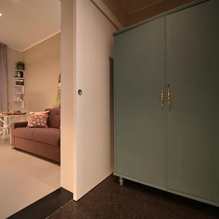 La Finestra Sul Campanile Luxury & Loft 招待所 巴里
