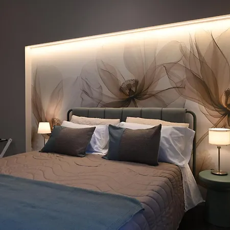 Vendégház La Finestra Sul Campanile Luxury & Loft Bari