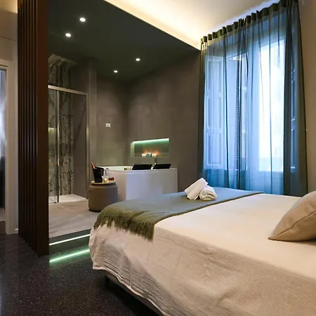 La Finestra Sul Campanile Luxury & Loft 招待所 3*