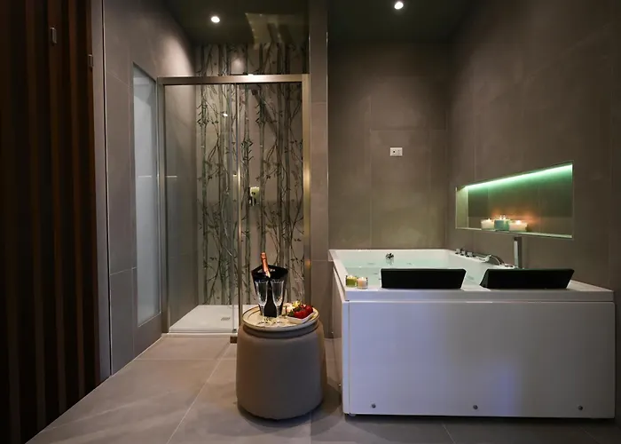La Finestra Sul Campanile Luxury & Loft 3* Bari