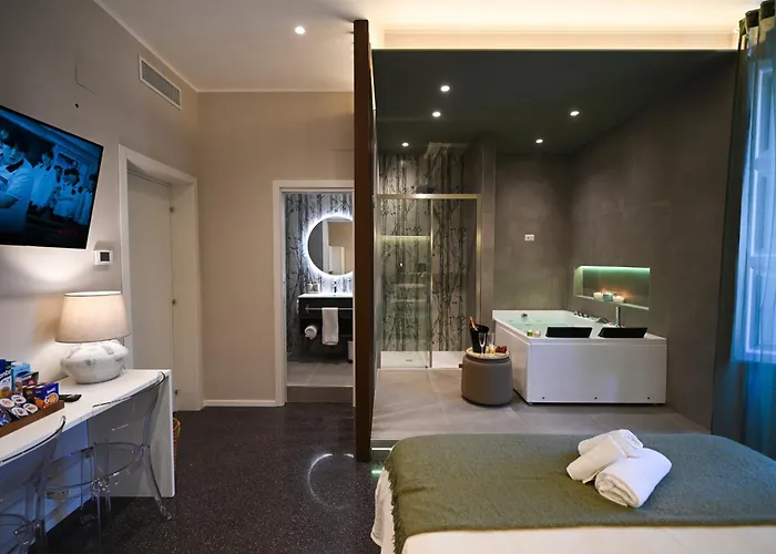 Vendégház La Finestra Sul Campanile Luxury & Loft Bari